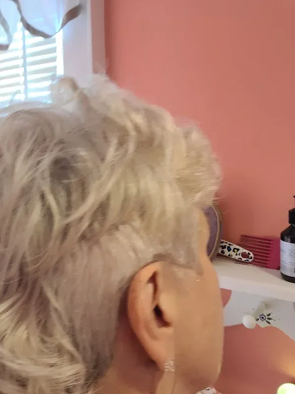HOLIDAY HAIR — Hair salon in Phillipsburg